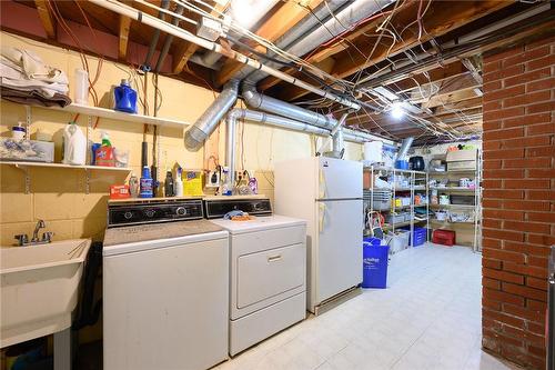 7 Marshall Avenue, Hamilton, ON - Indoor Photo Showing Laundry Room