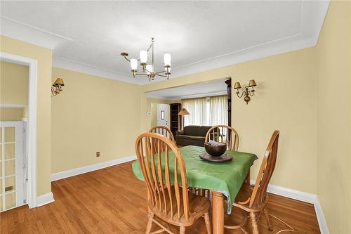 7 Marshall Avenue, Hamilton, ON - Indoor Photo Showing Dining Room