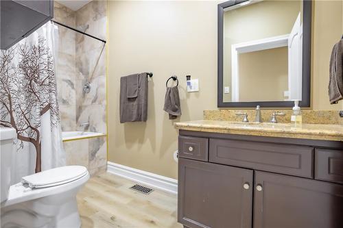 5197 Second Avenue, Niagara Falls, ON - Indoor Photo Showing Bathroom
