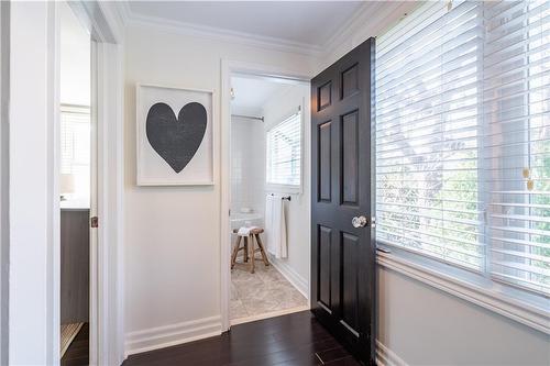 431 Patricia Drive, Burlington, ON - Indoor Photo Showing Other Room