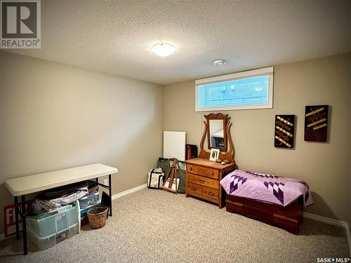 2239 Gardiner Place, Regina, SK - Indoor Photo Showing Bedroom