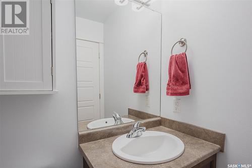 873 Reimer Road, Martensville, SK - Indoor Photo Showing Bathroom