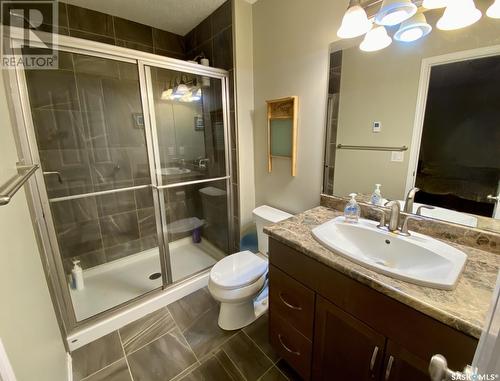 121 Westview Place, Swift Current Rm No. 137, SK - Indoor Photo Showing Bathroom