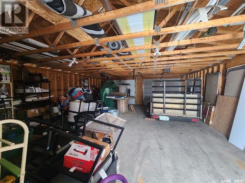 221 7Th Avenue E, Melville, SK - Indoor Photo Showing Garage
