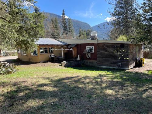 5709 Highway 6, Passmore/Winlaw/Slocan, BC 