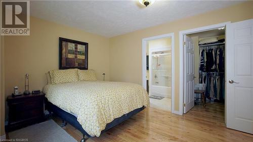 143 Simpson Avenue, Tobermory, ON - Indoor Photo Showing Bedroom