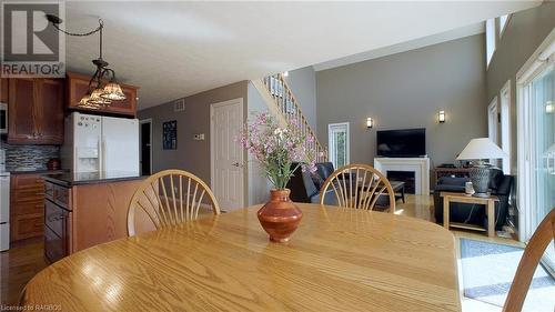 143 Simpson Avenue, Tobermory, ON - Indoor Photo Showing Dining Room