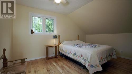 143 Simpson Avenue, Tobermory, ON - Indoor Photo Showing Bedroom