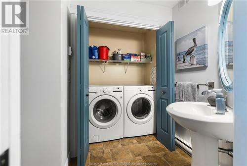 196 Lorette, Dieppe, NB - Indoor Photo Showing Laundry Room