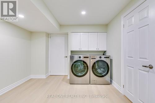 2124 Grand Boulevard, Oakville, ON - Indoor Photo Showing Laundry Room