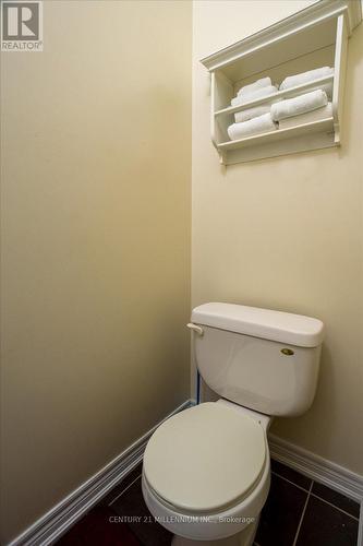 6 Dalhousie Crescent, Brampton, ON - Indoor Photo Showing Bathroom