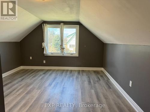 339 Parkdale Avenue S, Hamilton, ON - Indoor Photo Showing Other Room