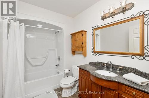 1634 Morris Avenue, Smith-Ennismore-Lakefield, ON - Indoor Photo Showing Bathroom