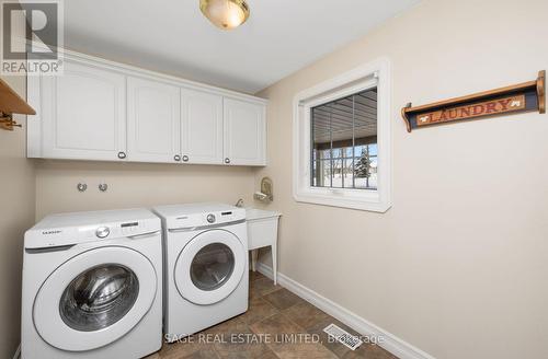 1634 Morris Ave, Smith-Ennismore-Lakefield, ON - Indoor Photo Showing Laundry Room