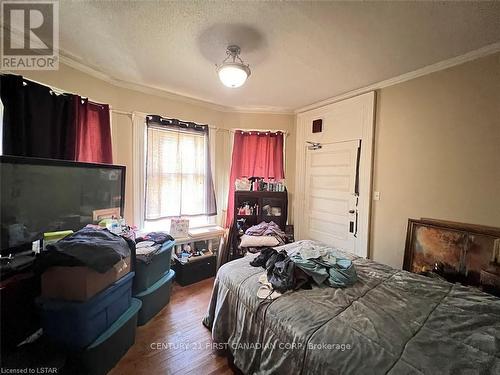 585 Colborne St, London, ON - Indoor Photo Showing Bedroom