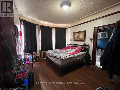 585 Colborne St, London, ON - Indoor Photo Showing Bedroom