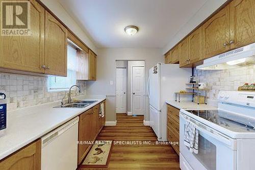 408 Century Street, Oshawa, ON - Indoor Photo Showing Kitchen With Double Sink
