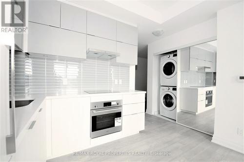 303B - 8 Rouge Valley Drive, Markham, ON - Indoor Photo Showing Laundry Room