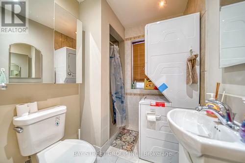 338 Willowdale Ave, Toronto, ON - Indoor Photo Showing Bathroom