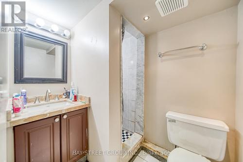 338 Willowdale Ave, Toronto, ON - Indoor Photo Showing Bathroom