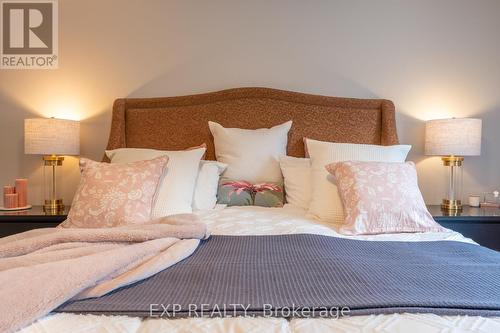 317 Edgehill Drive, Barrie, ON - Indoor Photo Showing Bedroom
