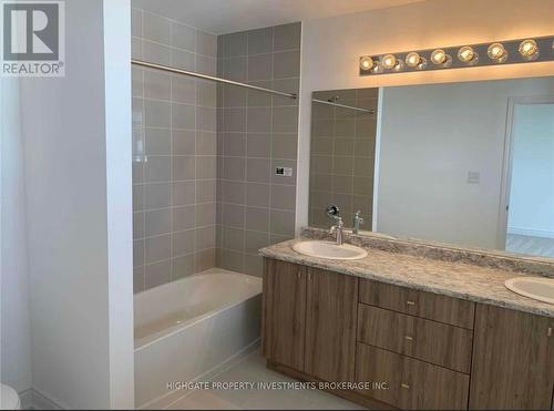 21 Olympic Gate, Barrie, ON - Indoor Photo Showing Bathroom