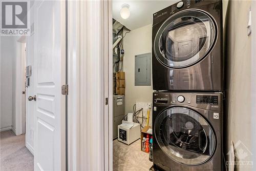 282 Kinghaven Crescent, Ottawa, ON - Indoor Photo Showing Laundry Room