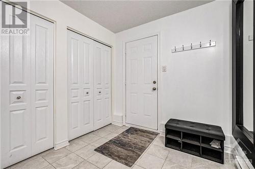 282 Kinghaven Crescent, Ottawa, ON - Indoor Photo Showing Other Room