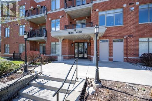950 Marguerite Avenue Unit#306, Ottawa, ON - Outdoor With Balcony With Facade