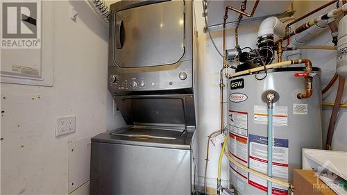 950 Marguerite Avenue Unit#306, Ottawa, ON - Indoor Photo Showing Laundry Room