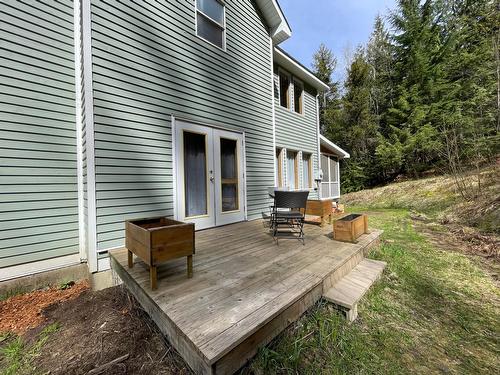 3865 Malina Road, Nelson, BC - Outdoor With Deck Patio Veranda