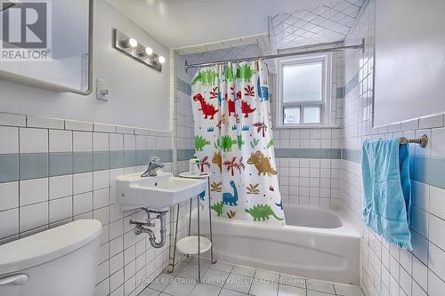 122 Burndale Avenue, Toronto, ON - Indoor Photo Showing Bathroom