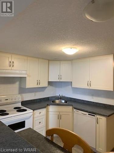 28 Wimbleton Crescent, Kitchener, ON - Indoor Photo Showing Kitchen