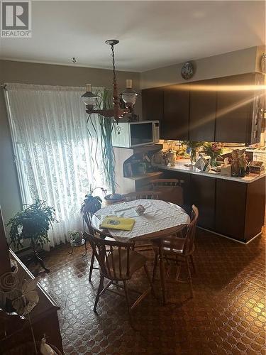 96 Hemlock Street, Petawawa, ON - Indoor Photo Showing Dining Room