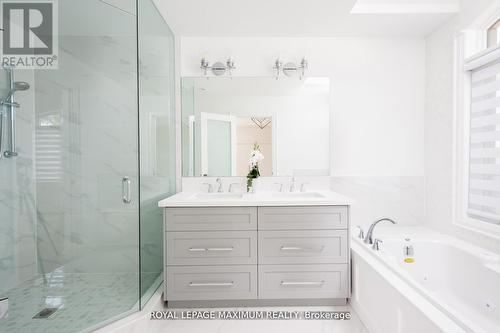 42 Fairfield Ave, Toronto, ON - Indoor Photo Showing Bathroom