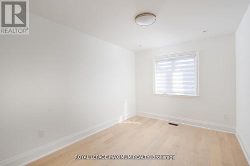 42 Fairfield Ave, Toronto, ON - Indoor Photo Showing Other Room