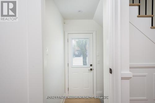 42 Fairfield Avenue, Toronto, ON - Indoor Photo Showing Other Room