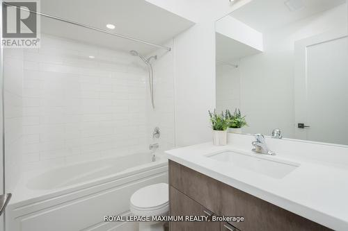 42 Fairfield Avenue, Toronto, ON - Indoor Photo Showing Bathroom