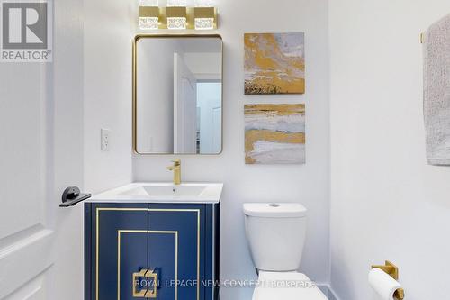 8 Valley Vista Drive, Vaughan, ON - Indoor Photo Showing Bathroom