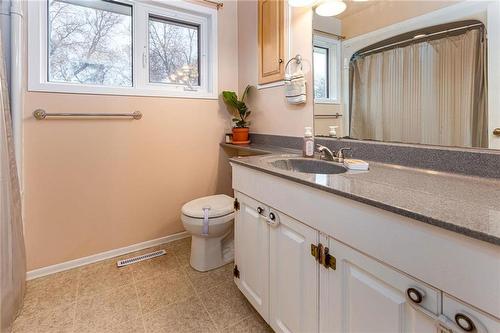 58 Ashgrove Boulevard, Brandon, MB - Indoor Photo Showing Bathroom