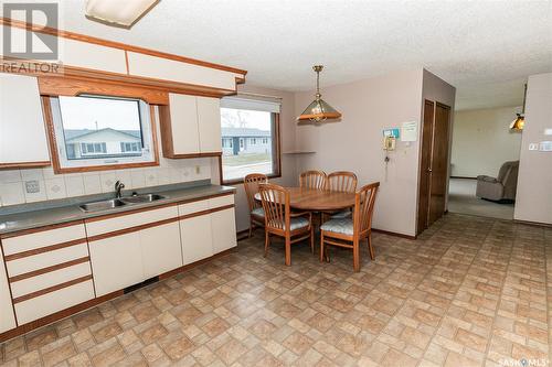 604 Bulling Street W, Kerrobert, SK - Indoor Photo Showing Kitchen With Double Sink