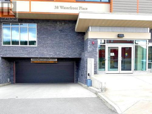 404-38 Waterfront Place, Whitehorse, YT - Outdoor