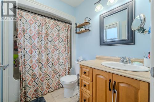 11 Dunrobin Street, Mount Pearl, NL - Indoor Photo Showing Bathroom