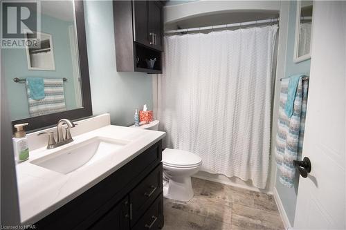 50 Campbell Court Unit# 207, Stratford, ON - Indoor Photo Showing Bathroom