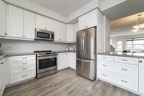 5080 Connor Drive|Unit #20, Beamsville, ON - Indoor Photo Showing Kitchen