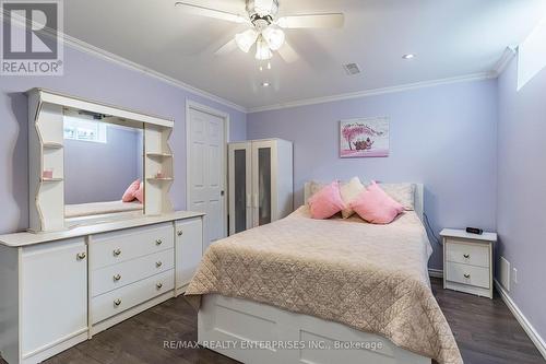 422 Schreyer Cres, Milton, ON - Indoor Photo Showing Bedroom