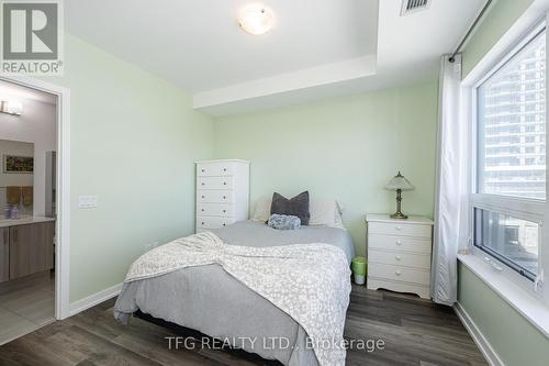 #607 -1480 Bayly St, Pickering, ON - Indoor Photo Showing Bedroom
