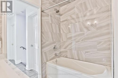 102 Paradelle Cres, Toronto, ON - Indoor Photo Showing Bathroom