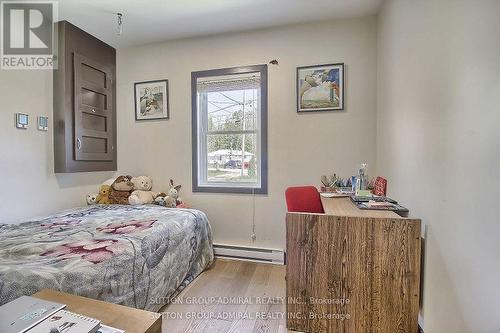 40 Isle Vista Drive, Georgina, ON - Indoor Photo Showing Bedroom