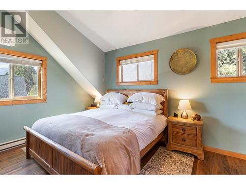 7331 Fintry Delta Road, Kelowna, BC - Indoor Photo Showing Bedroom